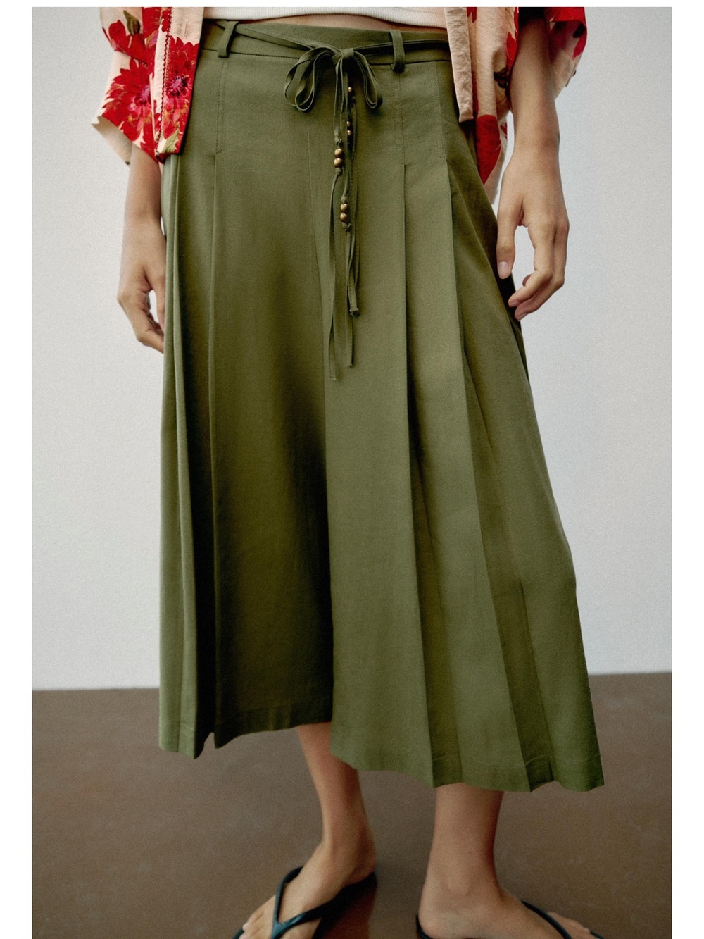 ZARA BEADED BELT LONG SHORTS